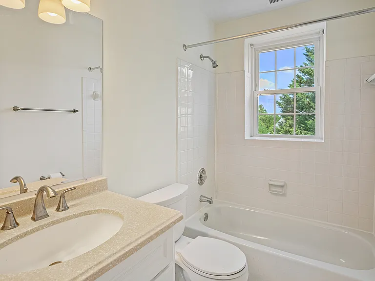 2820 S Abingdon St #C1 — Photo 13