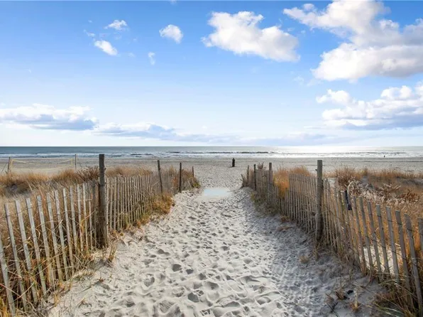 129 Beach 118th St APT 2-L, Rockaway Park, NY 11694