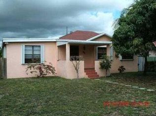 65 Flagler Dr, Miami Springs, FL 33166