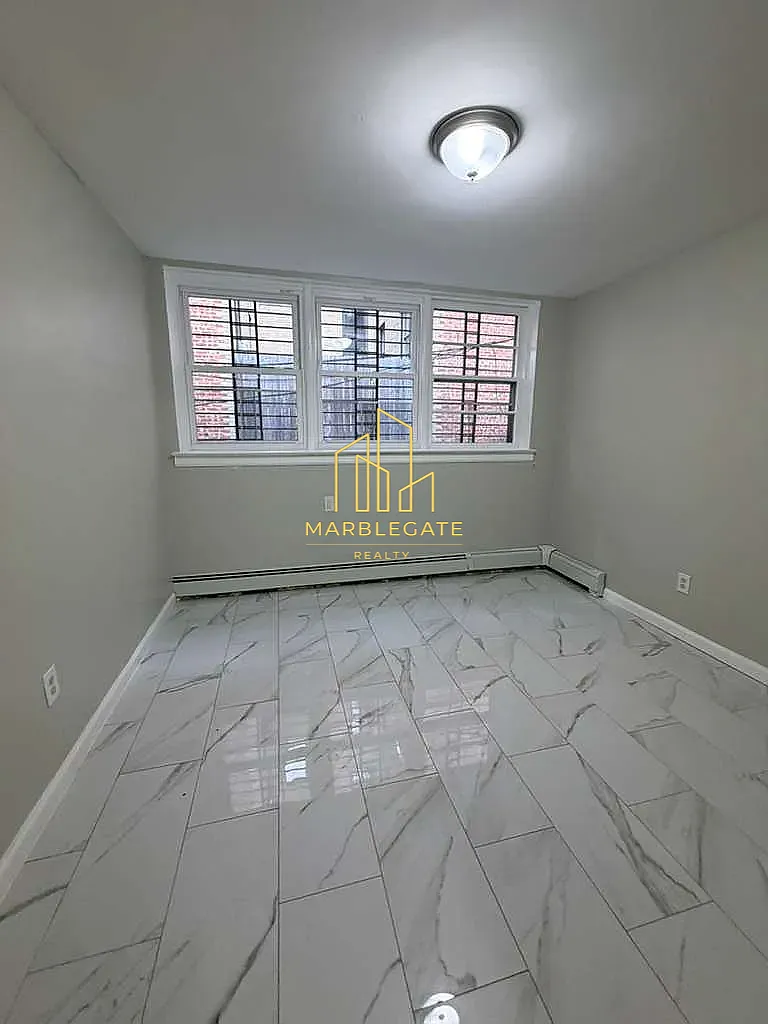 Building Photo - 48 Carteret St #55