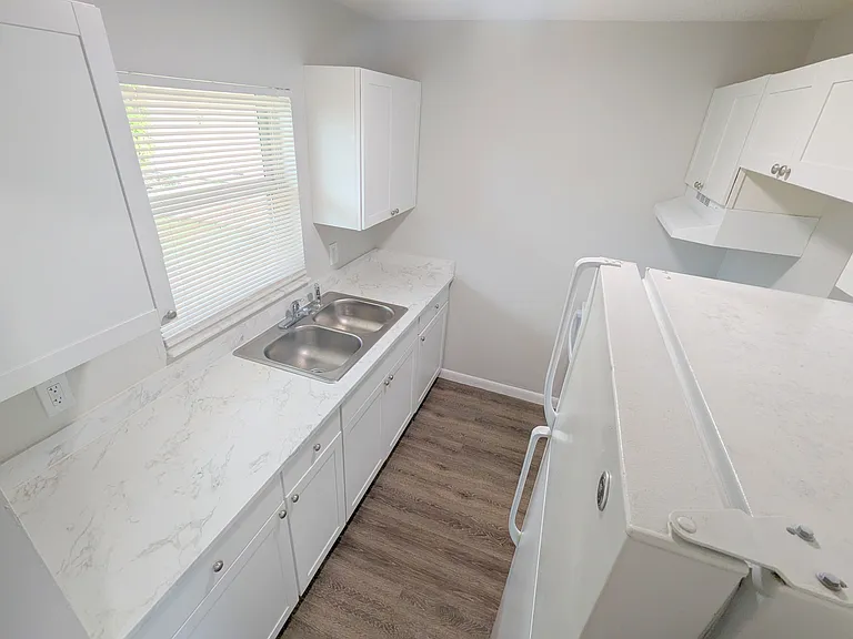 3031-3045 Springfield Ln #3043 — Photo 9