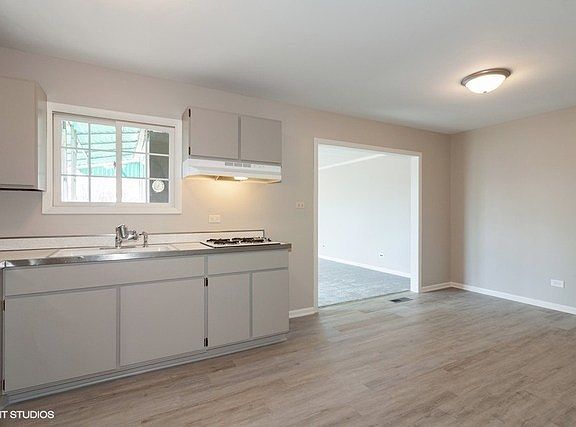 5th image of 1704 Clifford St