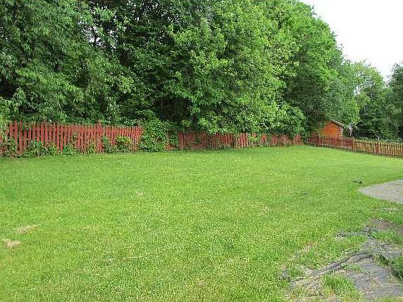 3rd image of 1016 Manor Vue Ct