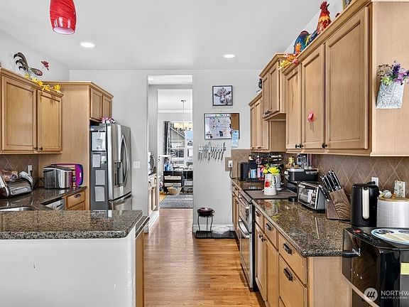 5th image of 600 N Bluff West Drive