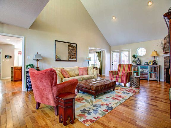 5th image of 11033 Eagle Creek Ln