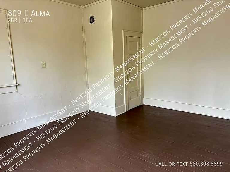 809 E Alma Ave — Photo 21