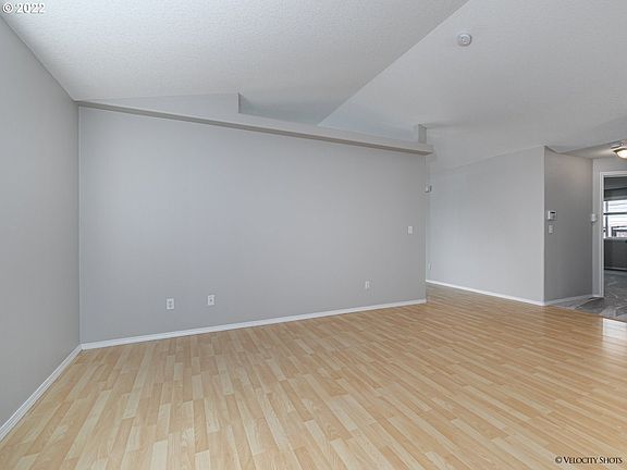 3rd image of 10003 NE 86th Ct