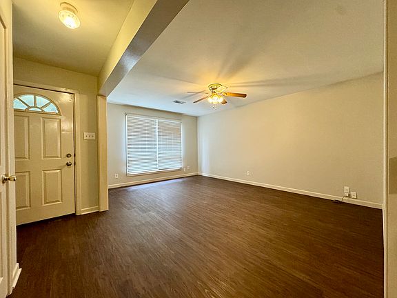 3rd image of 604 Enfield Dr