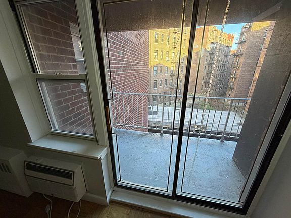 4th image of 83-33 118th St #4C