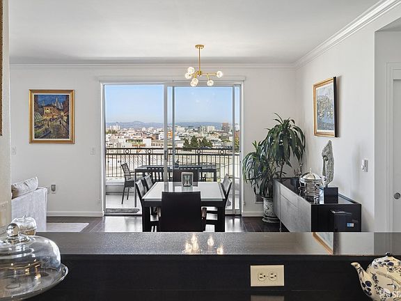 3rd image of 140 South Van Ness Avenue #901