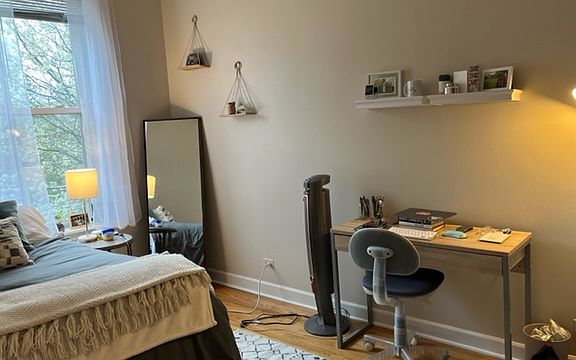 5th image of 856 W Fullerton Ave #2