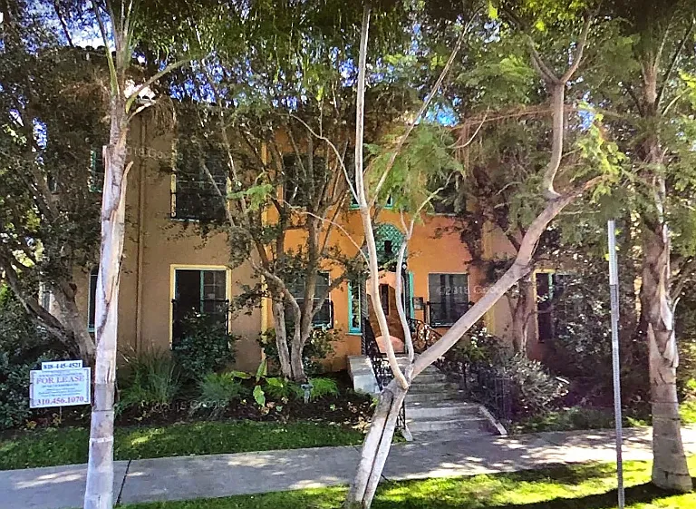464 N Stanley Ave #3 — Photo 1