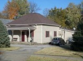 522 N Division St, Carterville, IL 62918