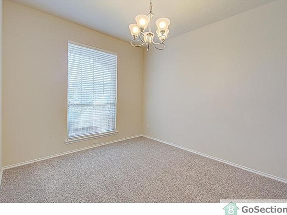 4th image of 1100 Cheyenne Dr