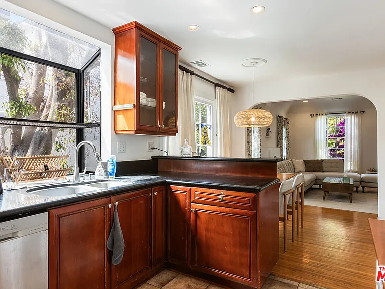 2310 Manning Ave — Photo 13