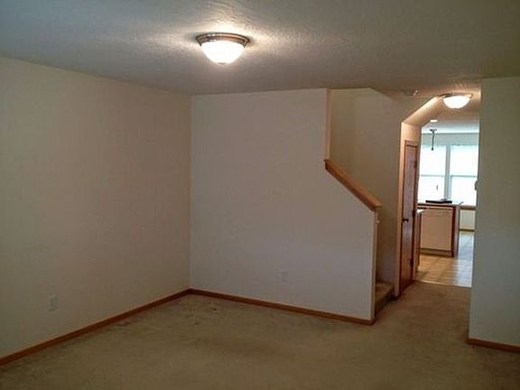 4th image of 504 Helen St #506HELEN