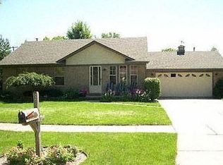 33477 Hiveley St, Westland, MI 48186
