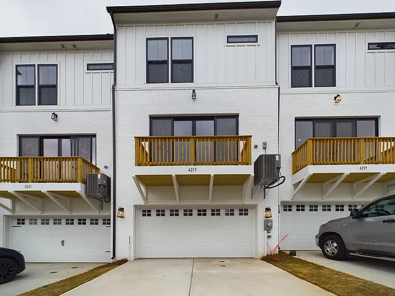 4211 Alexander View Dr — Photo 25