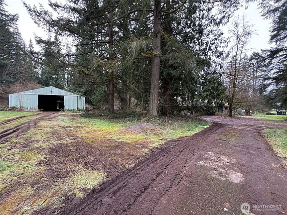 2nd image of 19741 NE 139th St