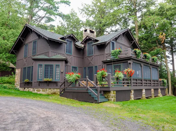 26 Hemlock Ledge Rd, Tupper Lake, NY 12986