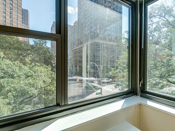 4th image of 340 E 93rd St APT 3I