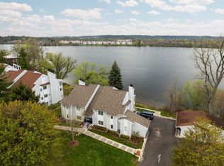 710 Centre Pl APT 26, Traverse City, MI 49686