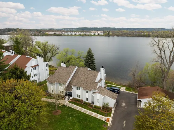 710 Centre Pl APT 26, Traverse City, MI 49686