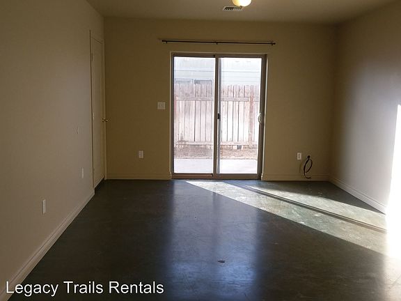 4th image of 427/429 NE East St