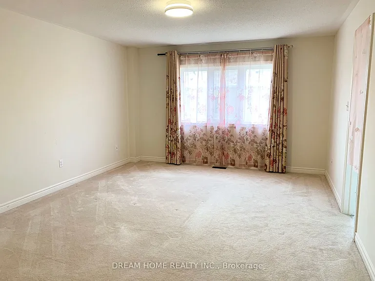 38 William Berczy Blvd — Photo 9