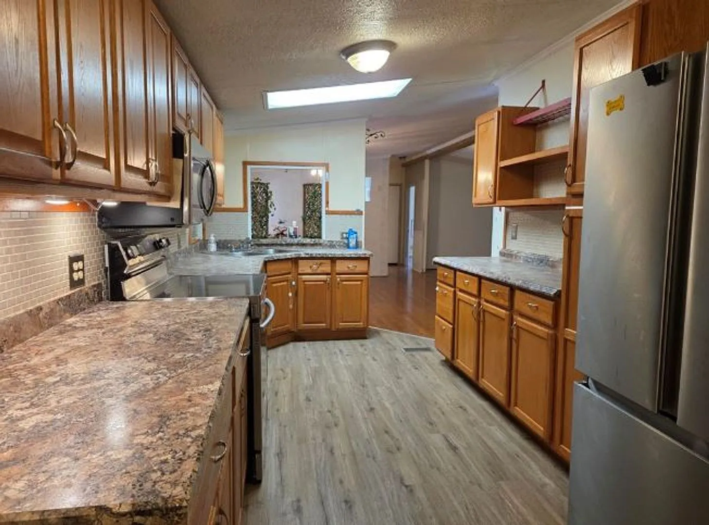 For Lease!! — Photo 2