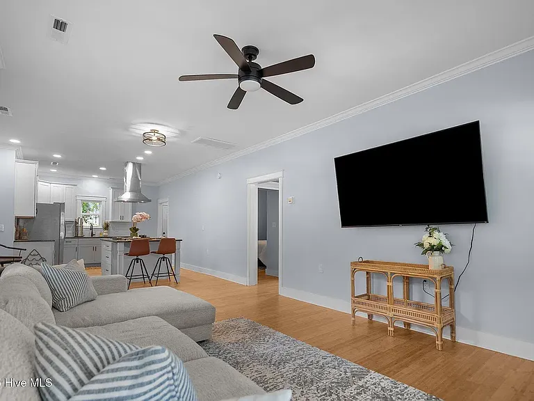 1508 Orange St — Photo 17