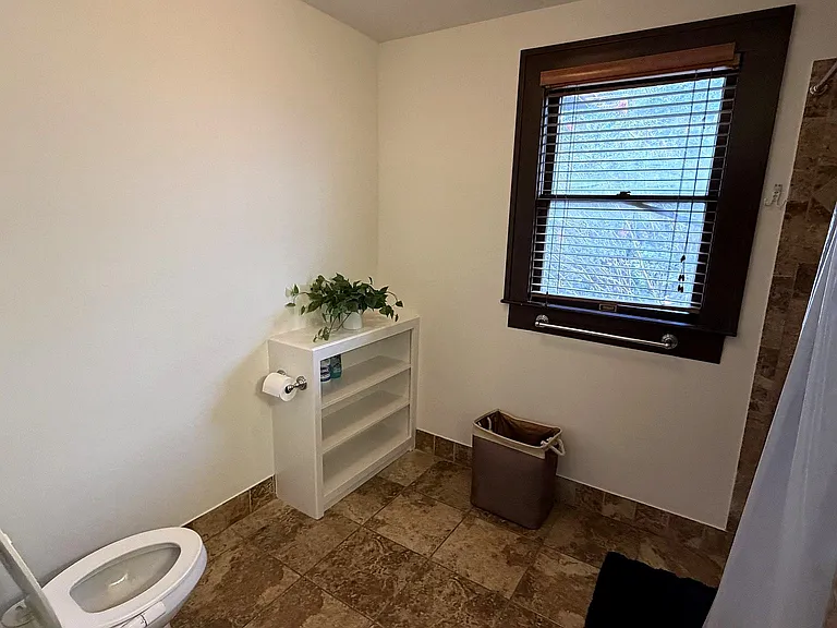 1520 Enfield Rd #C — Photo 12