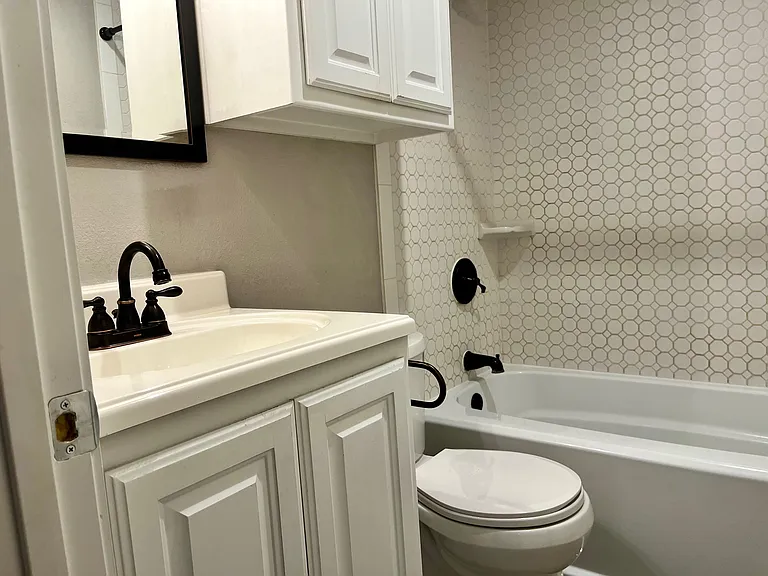 Full bathroom