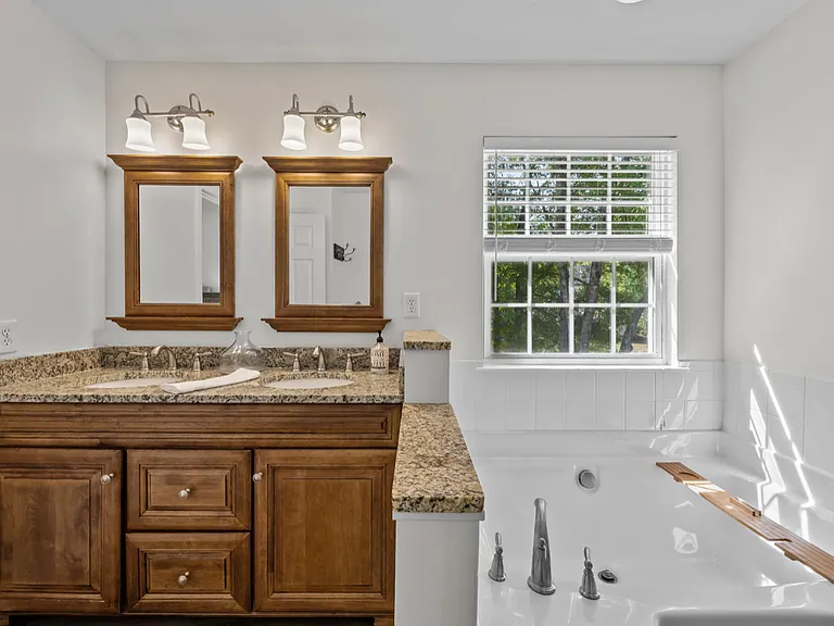 1317 Shimmer Light Cir — Photo 9