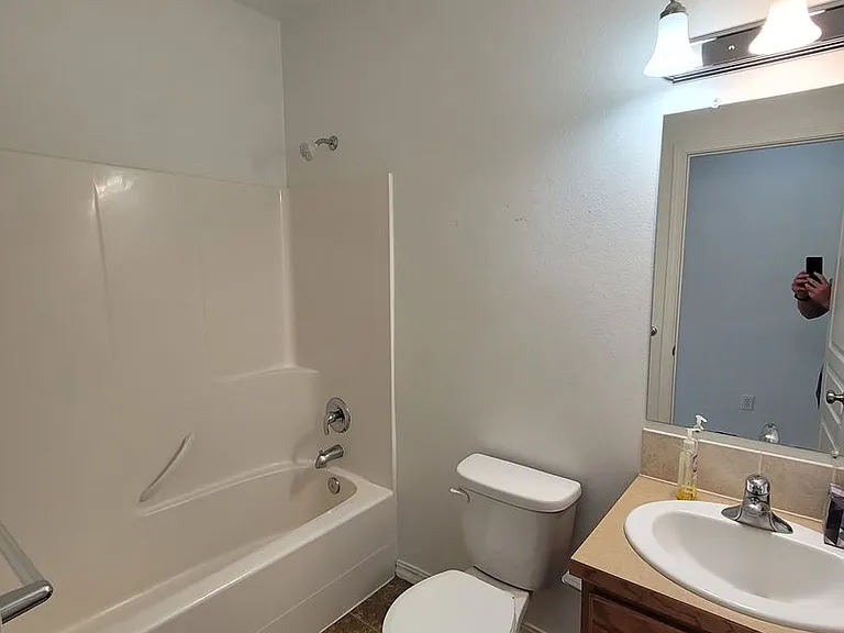 525 Florida St — Photo 11