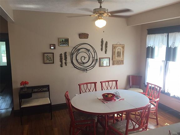 5th image of 10807 Woodland Ave