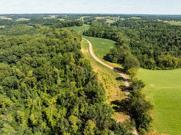 10261 Fiat Rd SW, Baltic, OH 43804