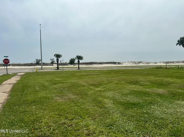 1602 Beach Blvd, Biloxi, MS 39531