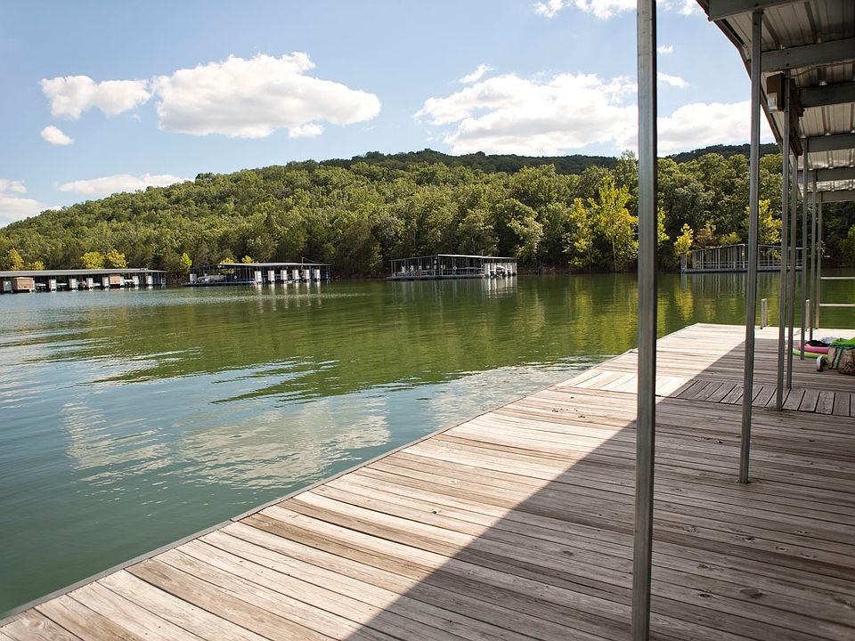 Dock a short distance 