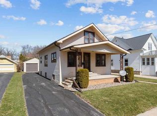 932 W 12th Ave, Oshkosh, WI 54902