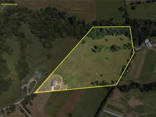 1042 Meadowbrook Ct, Farmington, MO 63640