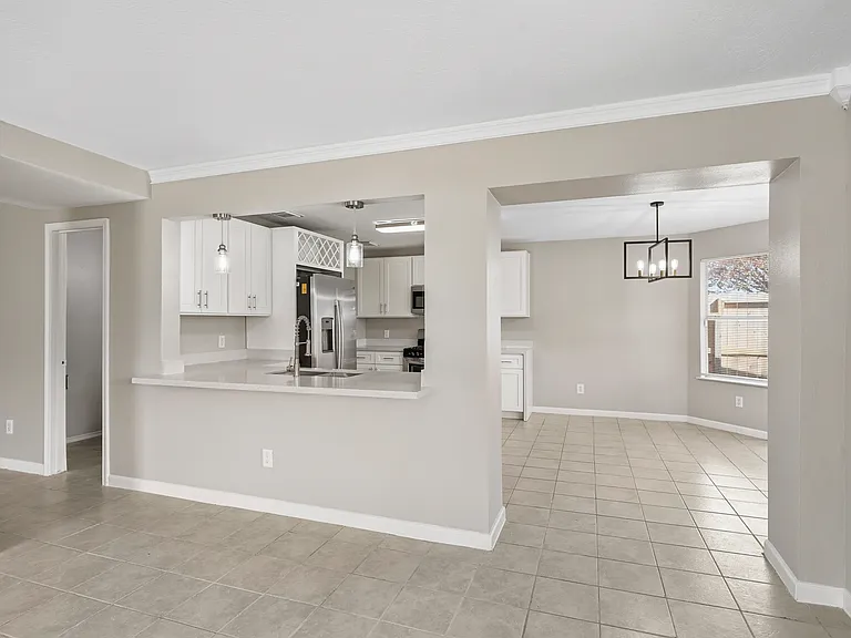 21619 Knightsbrook Ln — Photo 9