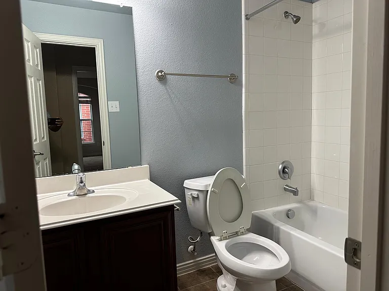 8730 Manhattan Ave #8730 — Photo 32