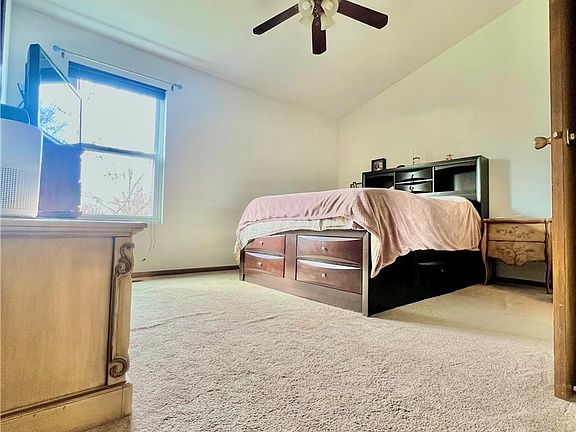 5th image of 620 Topaz Ln