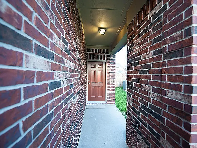 18519 Each Elm Way — Photo 3
