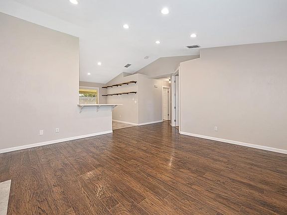5th image of 1275 Larkflower Way