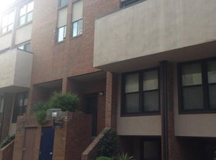 2047 Arch St APT B, Philadelphia, PA 19103