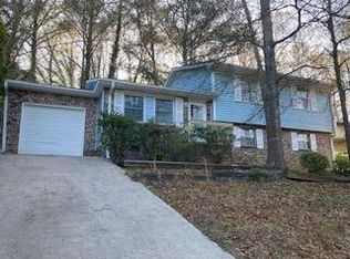 9129 Homewood Dr, Riverdale, GA