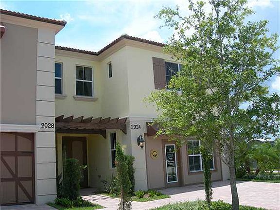 3rd image of 2043 Foxtail View Court