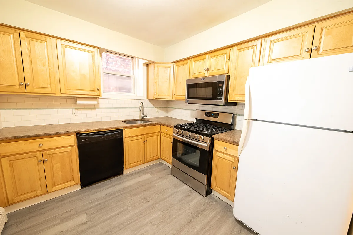 Building Photo - 412 Walker St #1